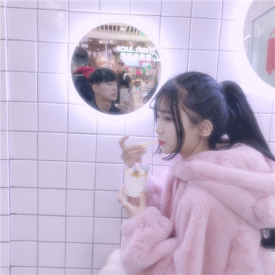 女生头像唯美侧脸短发图片