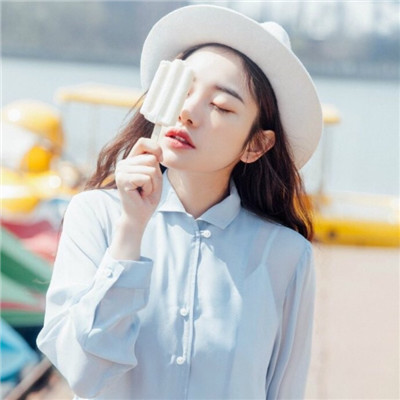 殴美头像女生头像简约