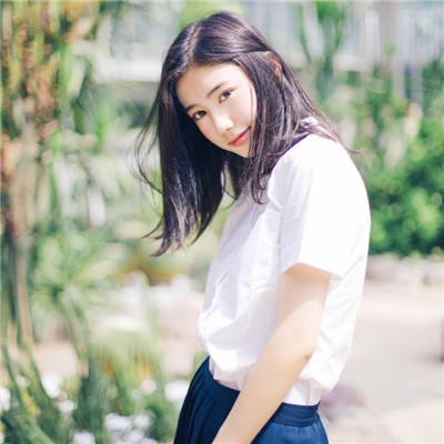 殴美头像女生头像简约图片