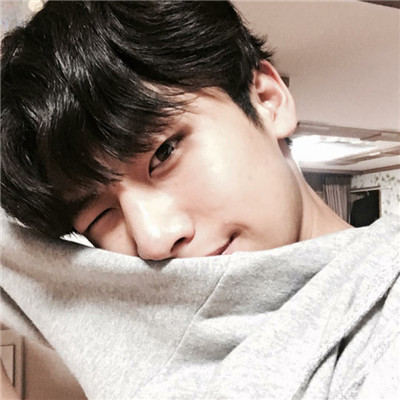 小清新男生一般什么情况会换头像图片