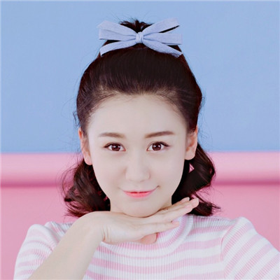 女生背影带框带字头像图片