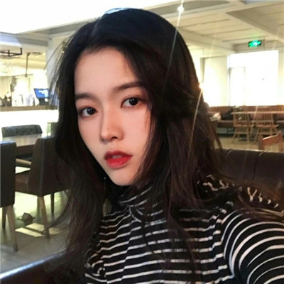 qq头像女生有带字头像图片