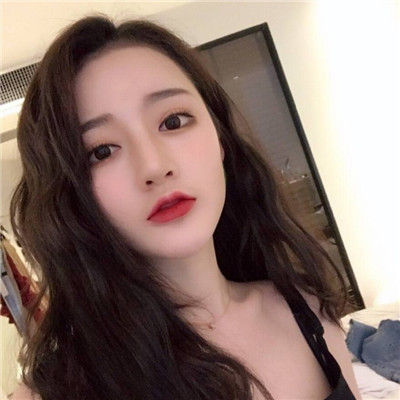 qq头像女生有带字头像