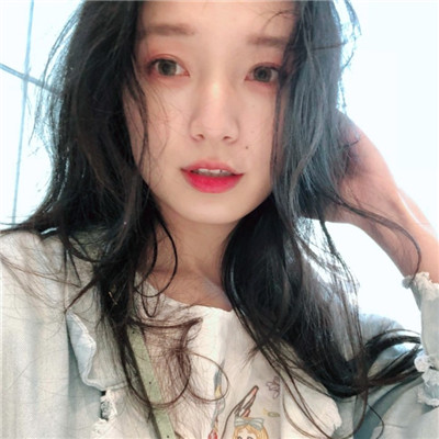 qq头像女生有带字头像图片