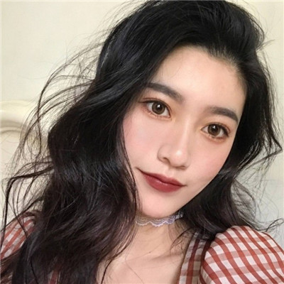qq头像女生有带字头像图片