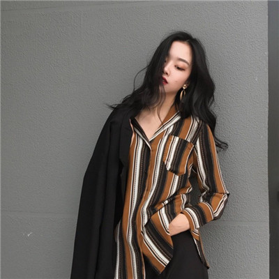 qq头像女生有带字头像图片