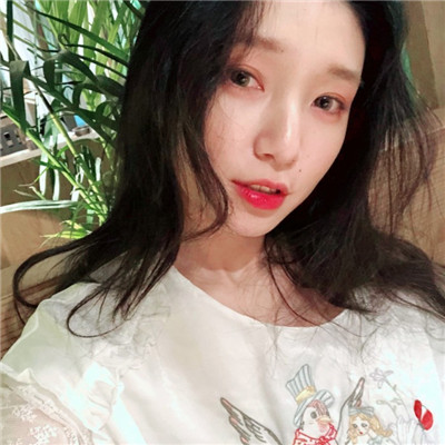 qq头像女生有带字头像图片
