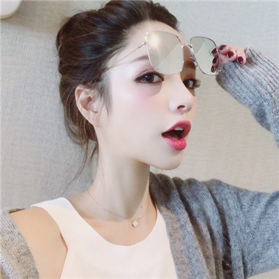女生短发图片头像背影图片