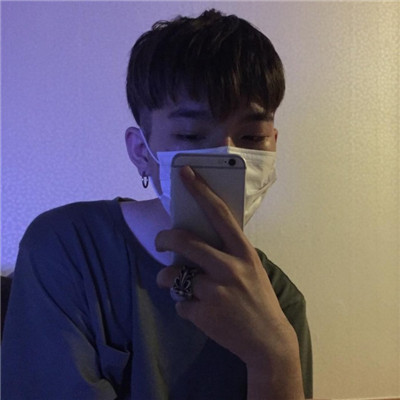 男生兄弟头像高冷图片