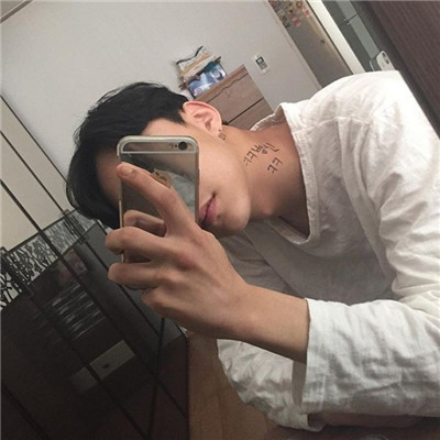 男生兄弟头像高冷图片