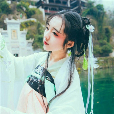 好看的女生白衬衫头像图片