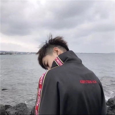 帅气冷漠qq动漫伤感唯美头像男生背影图片大全集图片