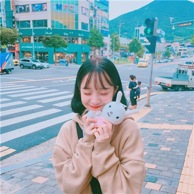 qq头像可爱小清新女生图片