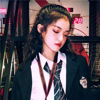 qq头像中年女生头像图片