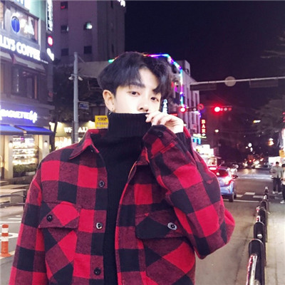 男生微信头像是树
