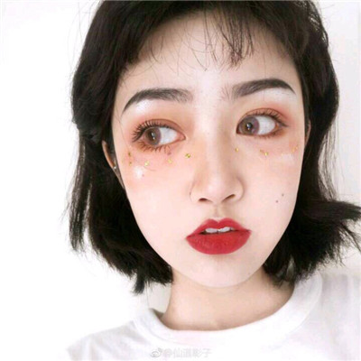 qq头像带血女生头像