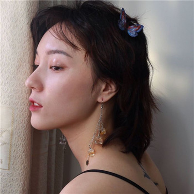 qq高清女生头像带字