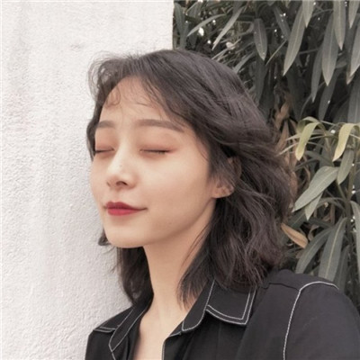 qq高清女生头像带字图片