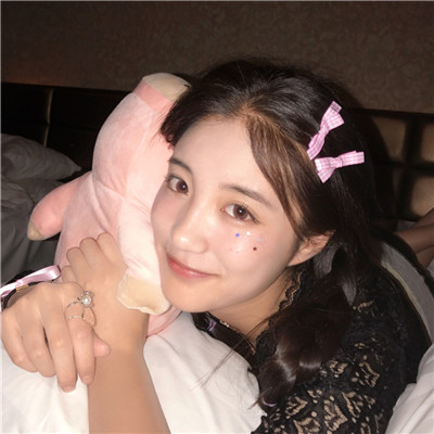 qq个性女生性感头像图片