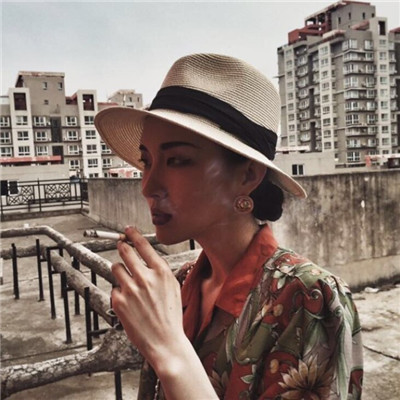 手绘唯美女生头像可爱图片