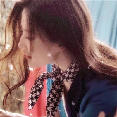 关于qq头像的图片女生图片