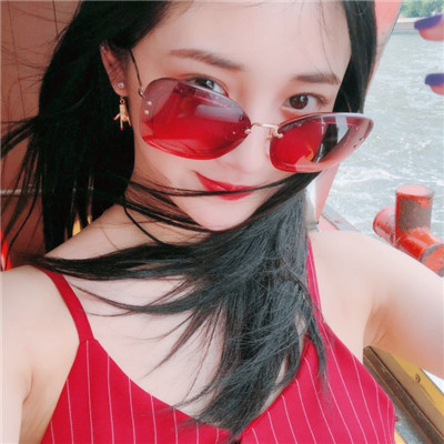 关于qq头像的图片女生图片