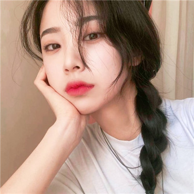 关于qq头像的图片女生图片