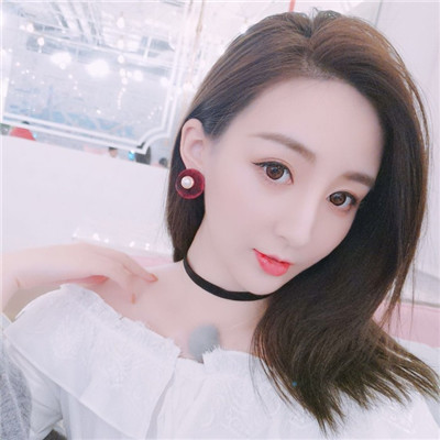 女生抽烟伤感带字头像图片