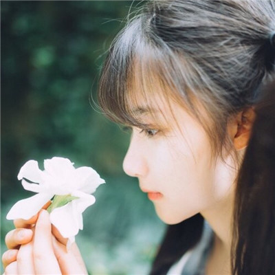个性霸气女生带字头像图片