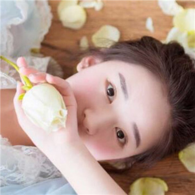 个性霸气女生带字头像图片