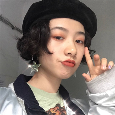 动画头像女生可爱唯美图片