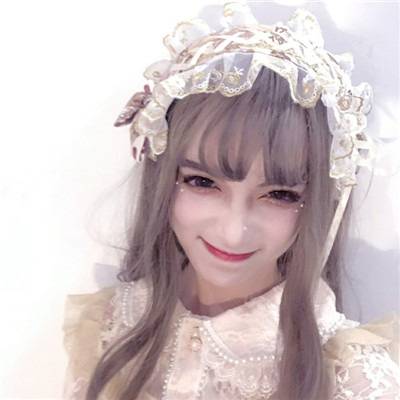 qq头像背影短发女生