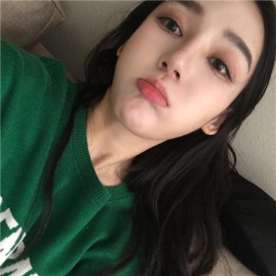 一张图两个人女生头像