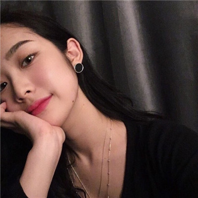 一张图两个人女生头像图片