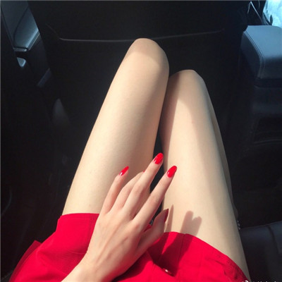 女生头像白色衬衣高清图片