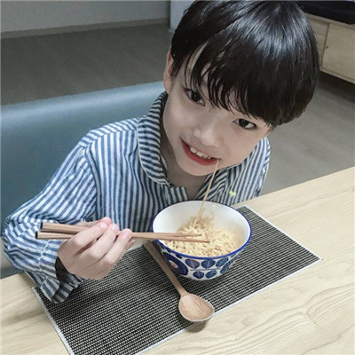 可爱小qq头像二次元男生动漫帅气带冷漠感图片