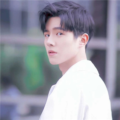 抖音最火男生持相机卡通头像图片