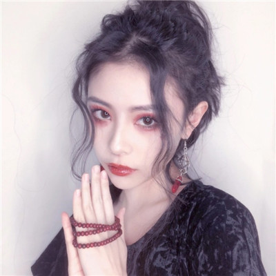 短发女生头像气质高冷图片