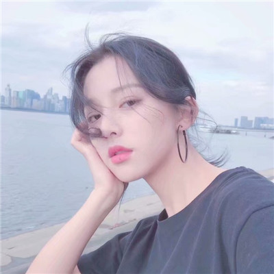 短发女生头像气质高冷图片