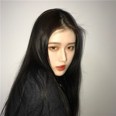 女生抽烟伤感带字头像图片