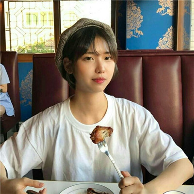 qq头像女生染发白色图片