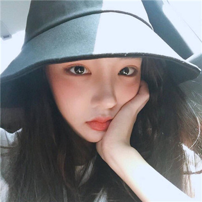 qq头像女生染发白色图片