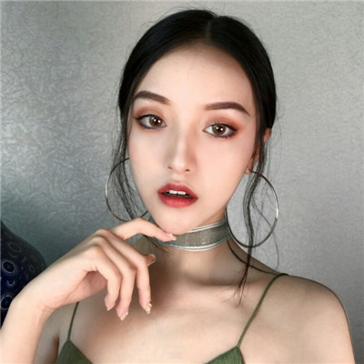 带帽子的qq女生头像图片