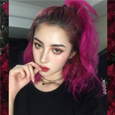 qq女生头像潮流黑白图片