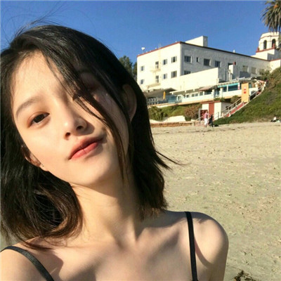 qq头像带字的女生霸气黑白图片