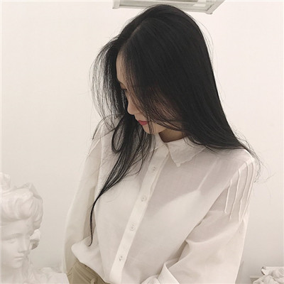 qq头像带字的女生霸气黑白图片