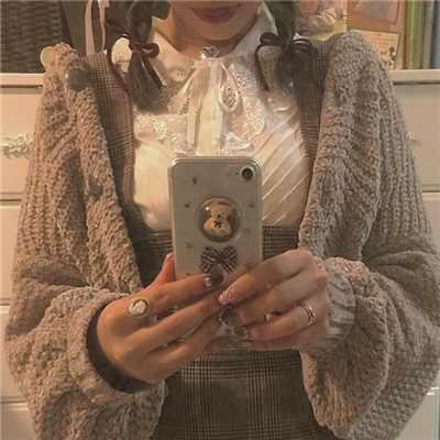 带帽子的qq女生头像图片