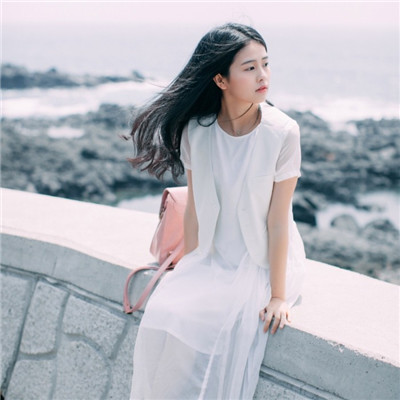 女生头像森系手绘简约图片