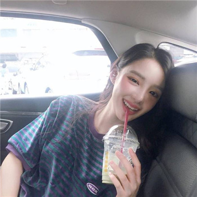 一张图两个人女生头像图片