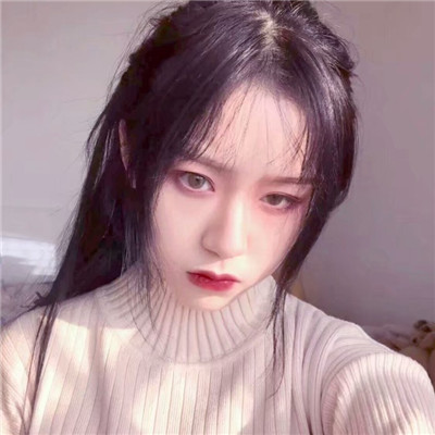 躺着的女生头像个性网图片